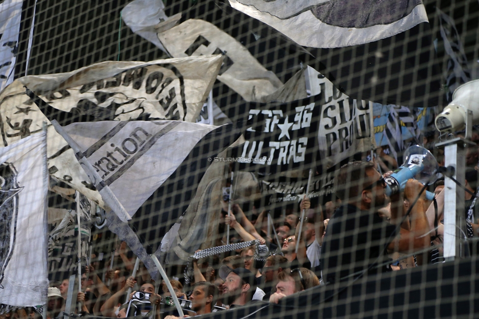 Sturm Graz - Dynamo Kiew
UEFA Champions League Qualifikation 3. Runde, SK Sturm Graz - FC Dynamo Kiew, Stadion Liebenau Graz, 09.08.2022. 

Foto zeigt Fans von Sturm
