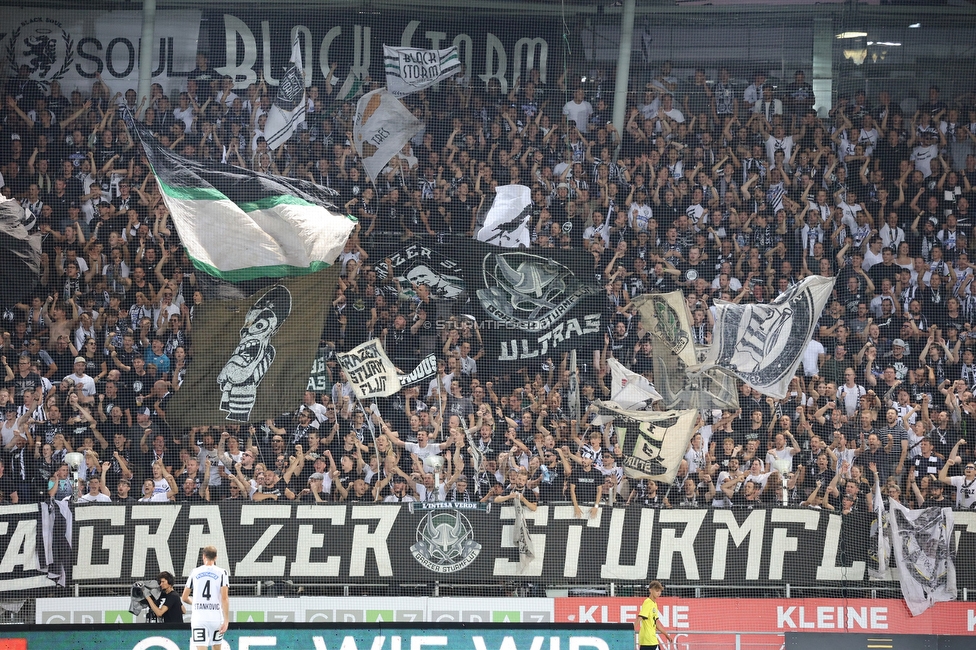 Sturm Graz - Dynamo Kiew
UEFA Champions League Qualifikation 3. Runde, SK Sturm Graz - FC Dynamo Kiew, Stadion Liebenau Graz, 09.08.2022. 

Foto zeigt Fans von Sturm
Schlüsselwörter: sturmflut