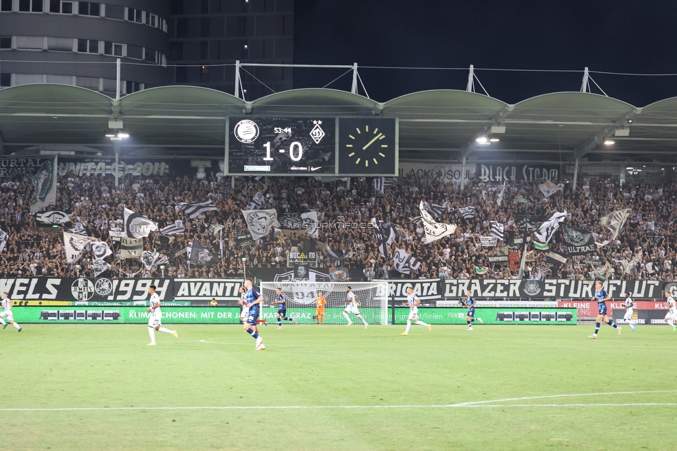 Sturm Graz - Dynamo Kiew
UEFA Champions League Qualifikation 3. Runde, SK Sturm Graz - FC Dynamo Kiew, Stadion Liebenau Graz, 09.08.2022. 

Foto zeigt Fans von Sturm
