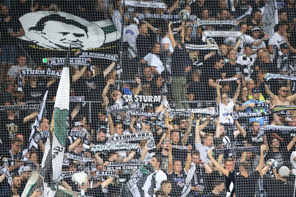 Sturm Graz - Dynamo Kiew
UEFA Champions League Qualifikation 3. Runde, SK Sturm Graz - FC Dynamo Kiew, Stadion Liebenau Graz, 09.08.2022. 

Foto zeigt Fans von Sturm
