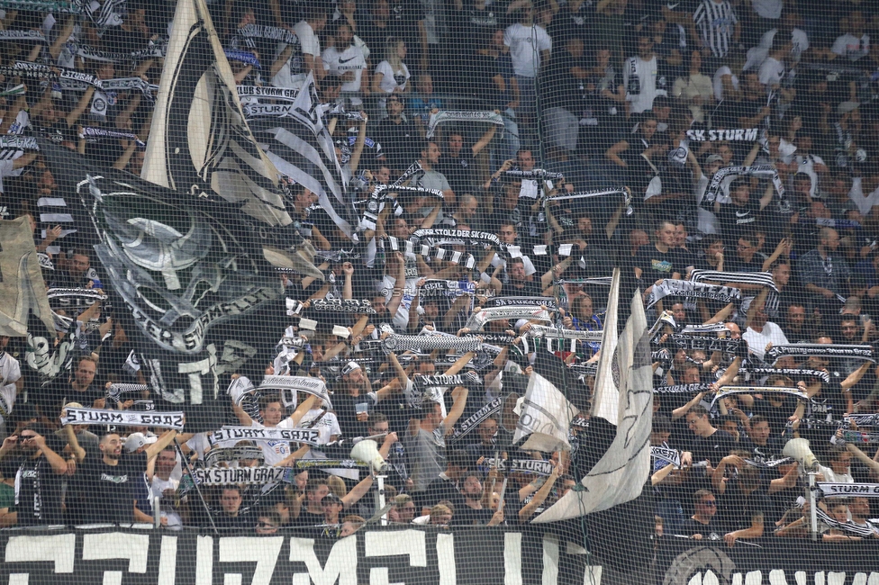 Sturm Graz - Dynamo Kiew
UEFA Champions League Qualifikation 3. Runde, SK Sturm Graz - FC Dynamo Kiew, Stadion Liebenau Graz, 09.08.2022. 

Foto zeigt Fans von Sturm
