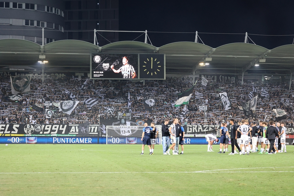 Sturm Graz - Dynamo Kiew
UEFA Champions League Qualifikation 3. Runde, SK Sturm Graz - FC Dynamo Kiew, Stadion Liebenau Graz, 09.08.2022. 

Foto zeigt Fans von Sturm
Schlüsselwörter: schals