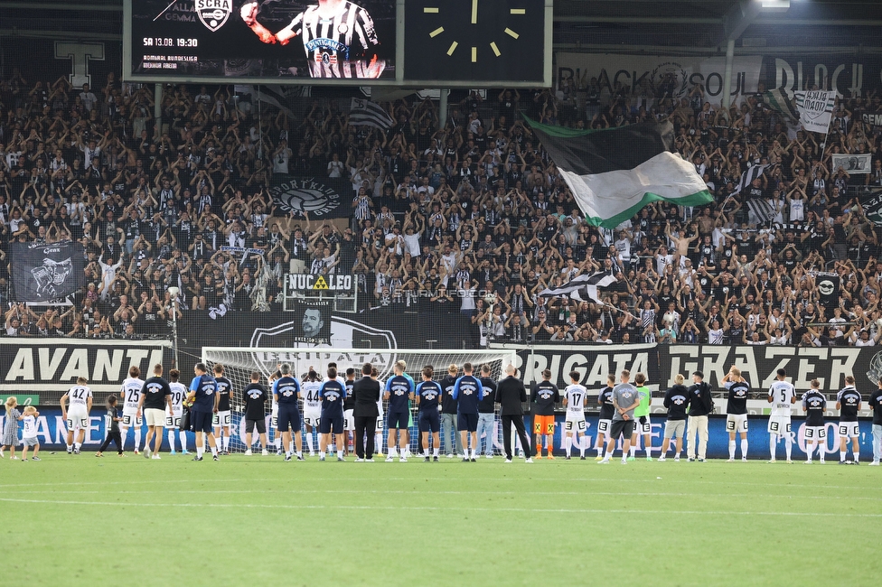 Sturm Graz - Dynamo Kiew
UEFA Champions League Qualifikation 3. Runde, SK Sturm Graz - FC Dynamo Kiew, Stadion Liebenau Graz, 09.08.2022. 

Foto zeigt Fans von Sturm und die Mannschaft von Sturm
