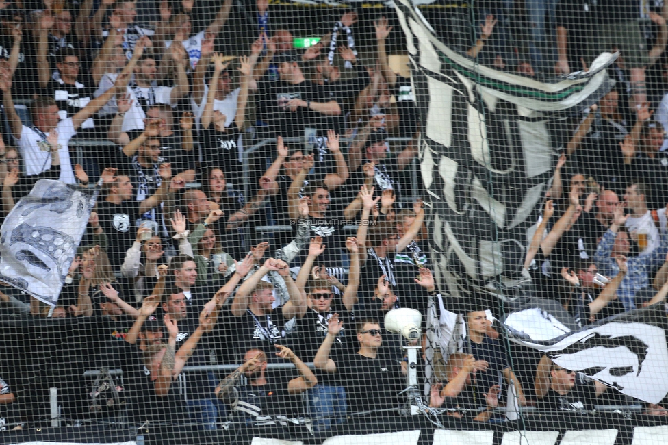 Sturm Graz - Altach
Oesterreichische Fussball Bundesliga, 4. Runde, SK Sturm Graz - SCR Altach, Stadion Liebenau Graz, 13.08.2022. 

Foto zeigt Fans von Sturm
Schlüsselwörter: jewels