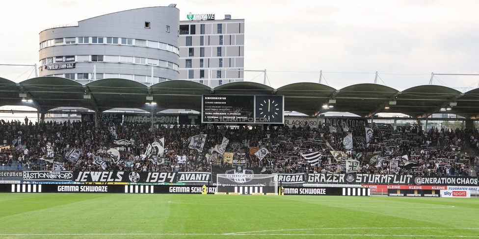 Sturm Graz - Altach
Oesterreichische Fussball Bundesliga, 4. Runde, SK Sturm Graz - SCR Altach, Stadion Liebenau Graz, 13.08.2022. 

Foto zeigt Fans von Sturm
Schlüsselwörter: schals