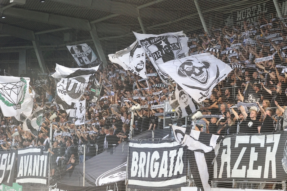 Sturm Graz - Altach
Oesterreichische Fussball Bundesliga, 4. Runde, SK Sturm Graz - SCR Altach, Stadion Liebenau Graz, 13.08.2022. 

Foto zeigt Fans von Sturm
Schlüsselwörter: brigata