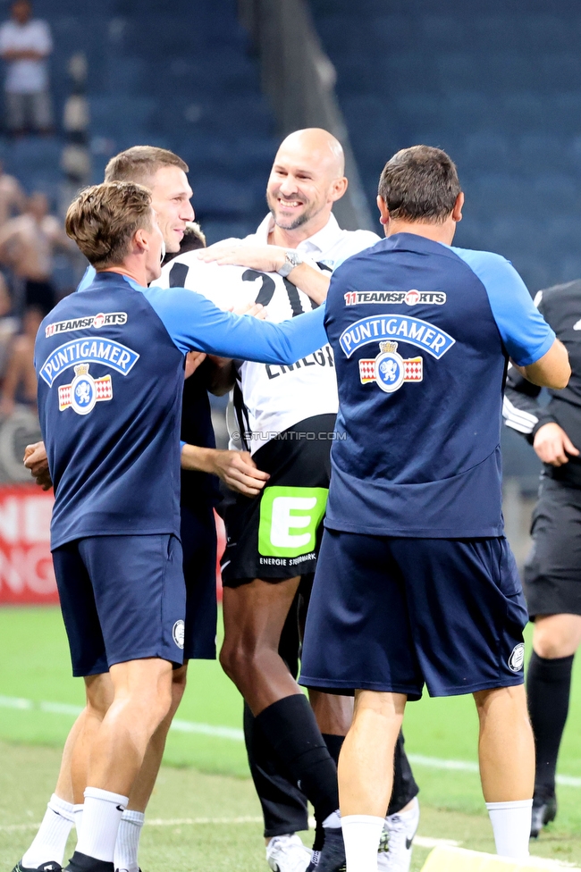 Sturm Graz - Altach
Oesterreichische Fussball Bundesliga, 4. Runde, SK Sturm Graz - SCR Altach, Stadion Liebenau Graz, 13.08.2022. 

Foto zeigt Christian Ilzer (Cheftrainer Sturm) und Emanuel Emegha (Sturm)
Schlüsselwörter: tor