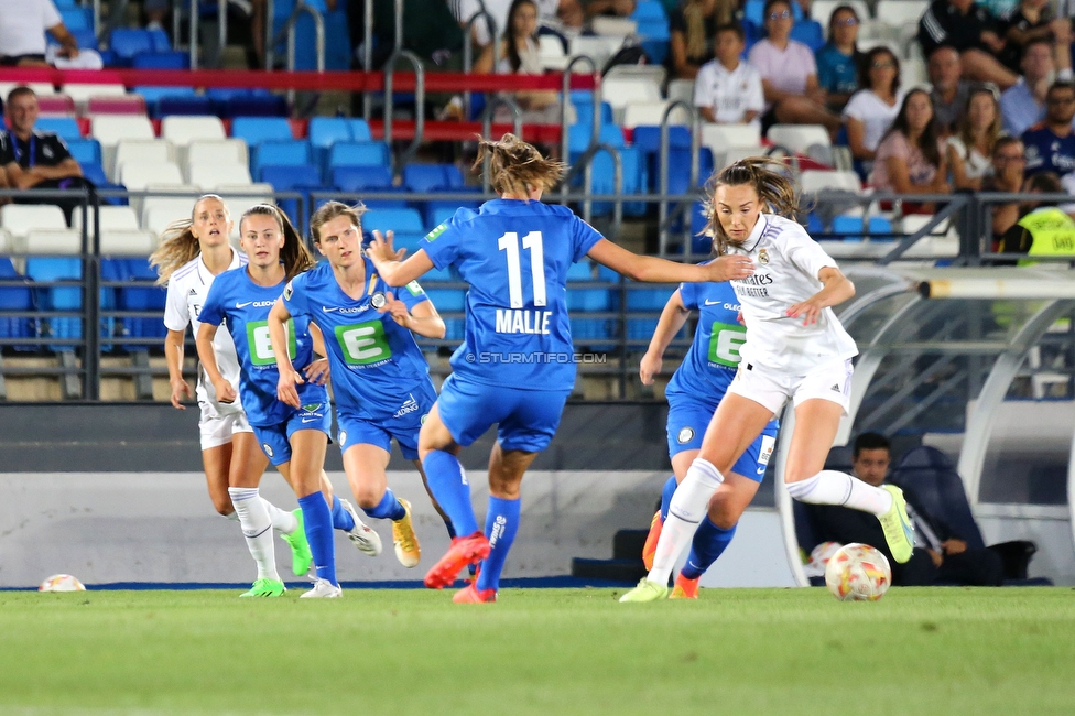 Real Madrid - Sturm Damen
UEFA Champions League Qualifikation, 1. Runde, Real Madrid CF Femenino - SK Sturm Graz Damen, Estadio Alfredo Di Stefano Madrid, 18.08.2022. 

Foto zeigt Annabel Schasching (Sturm Damen), Sophie Maierhofer (Sturm Damen) und Anna Malle (Sturm Damen)
