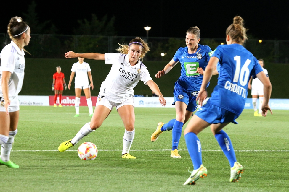 Real Madrid - Sturm Damen
UEFA Champions League Qualifikation, 1. Runde, Real Madrid CF Femenino - SK Sturm Graz Damen, Estadio Alfredo Di Stefano Madrid, 18.08.2022. 

Foto zeigt Sophie Maierhofer (Sturm Damen) und Michela Croatto (Sturm Damen)
