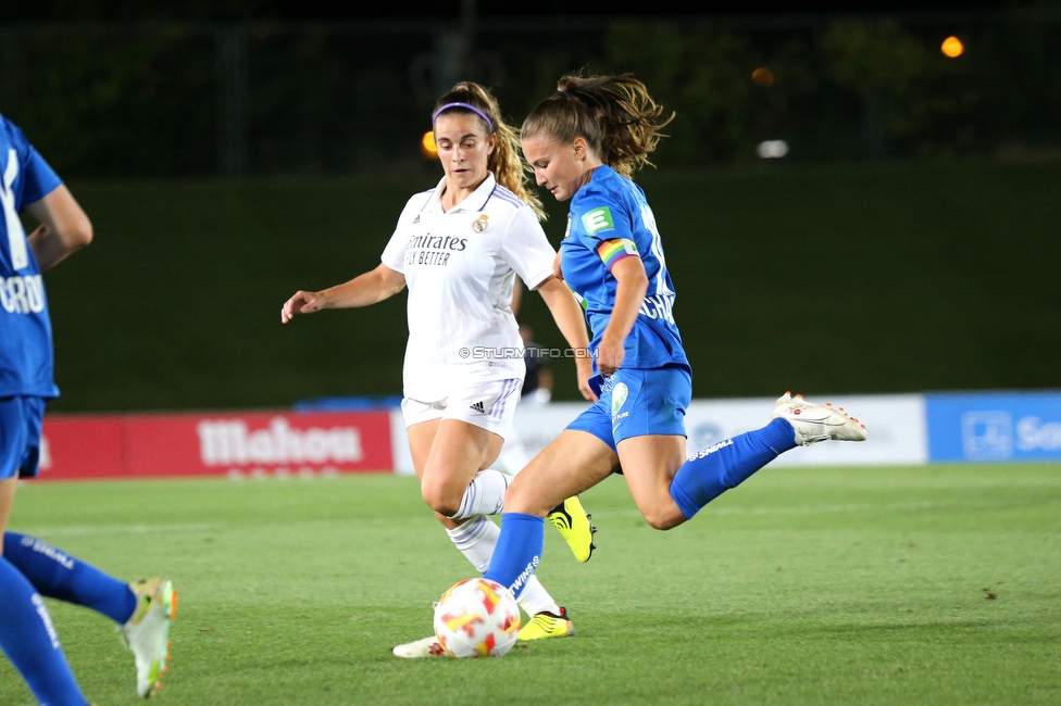 Real Madrid - Sturm Damen
UEFA Champions League Qualifikation, 1. Runde, Real Madrid CF Femenino - SK Sturm Graz Damen, Estadio Alfredo Di Stefano Madrid, 18.08.2022. 

Foto zeigt Annabel Schasching (Sturm Damen)
