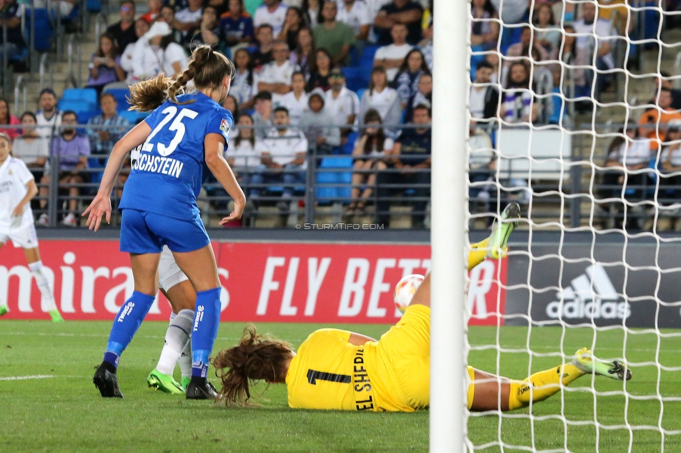 Real Madrid - Sturm Damen
UEFA Champions League Qualifikation, 1. Runde, Real Madrid CF Femenino - SK Sturm Graz Damen, Estadio Alfredo Di Stefano Madrid, 18.08.2022. 

Foto zeigt Merle Kirschstein (Sturm Damen) und Mariella El Sherif (Sturm Damen)
