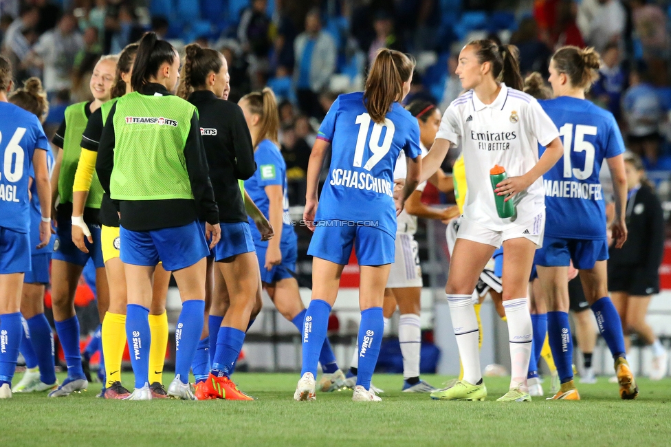 Real Madrid - Sturm Damen
UEFA Champions League Qualifikation, 1. Runde, Real Madrid CF Femenino - SK Sturm Graz Damen, Estadio Alfredo Di Stefano Madrid, 18.08.2022. 

Foto zeigt Annabel Schasching (Sturm Damen) und Sophie Maierhofer (Sturm Damen)
