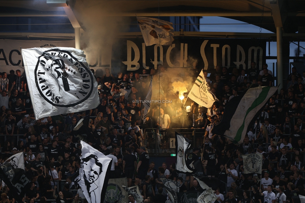 Sturm Graz - LASK
Oesterreichische Fussball Bundesliga, 5. Runde, SK Sturm Graz - LASK, Stadion Liebenau Graz, 20.08.2022. 

Foto zeigt Fans von Sturm
Schlüsselwörter: blackstorm pyrotechnik