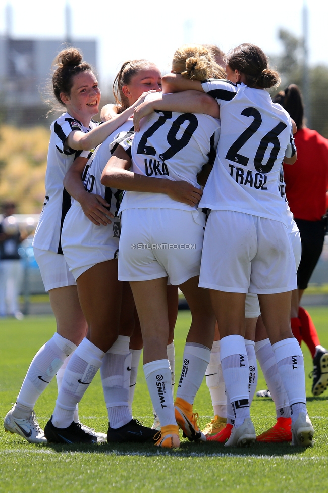 Sturm Damen - Tomiris-Turan
UEFA Champions League Qualifikation, 1. Runde, SK Sturm Graz Damen -  FC Tomiris-Turan, Estadio Alfredo Di Stefano Madrid, 21.08.2022. 

Foto zeigt Gina Steiner (Sturm Damen), Sophia Bertolo (Sturm Damen), Modesta Uka (Sturm Damen) und Leonie Tragl (Sturm Damen)
