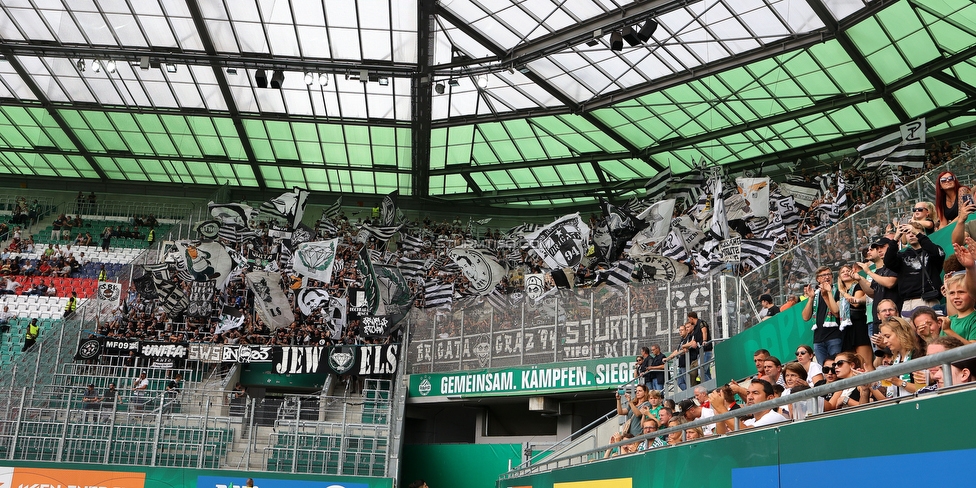 Rapid Wien - Sturm Graz
Oesterreichische Fussball Bundesliga, 6. Runde, SK Rapid Wien - SK Sturm Graz, Weststadion Wien, 28.08.2022. 

Foto zeigt Fans von Sturm
