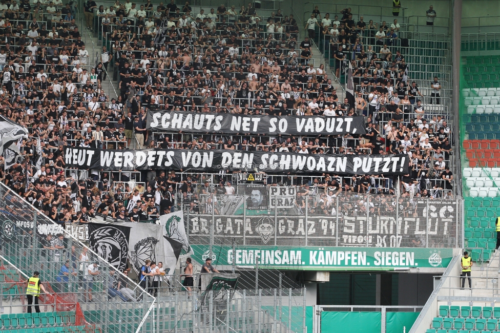 Rapid Wien - Sturm Graz
Oesterreichische Fussball Bundesliga, 6. Runde, SK Rapid Wien - SK Sturm Graz, Weststadion Wien, 28.08.2022. 

Foto zeigt Fans von Sturm mit einem Spruchband
