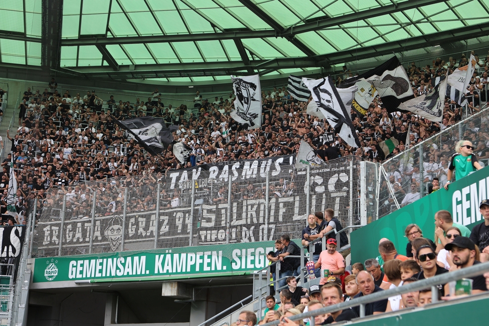 Rapid Wien - Sturm Graz
Oesterreichische Fussball Bundesliga, 6. Runde, SK Rapid Wien - SK Sturm Graz, Weststadion Wien, 28.08.2022. 

Foto zeigt Fans von Sturm mit einem Spruchband
