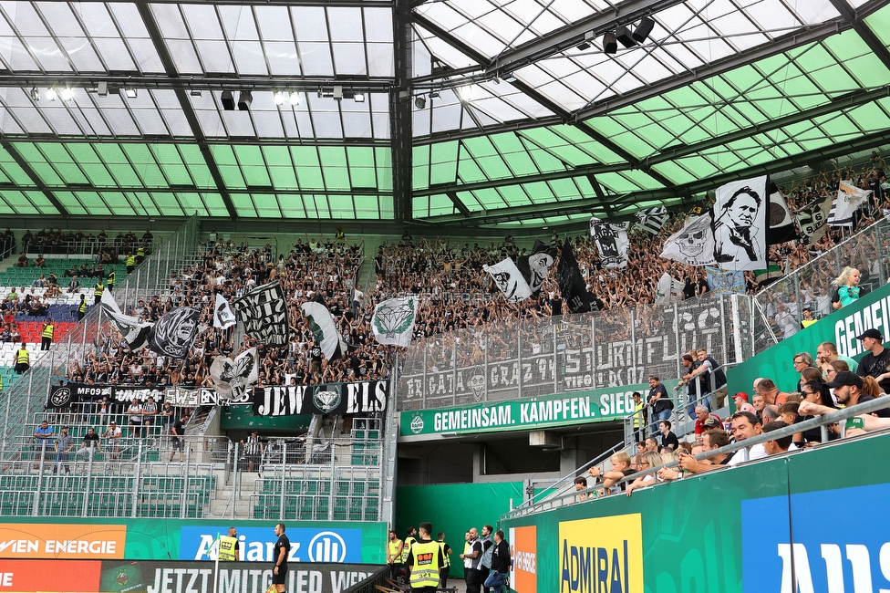 Rapid Wien - Sturm Graz
Oesterreichische Fussball Bundesliga, 6. Runde, SK Rapid Wien - SK Sturm Graz, Weststadion Wien, 28.08.2022. 

Foto zeigt Fans von Sturm
