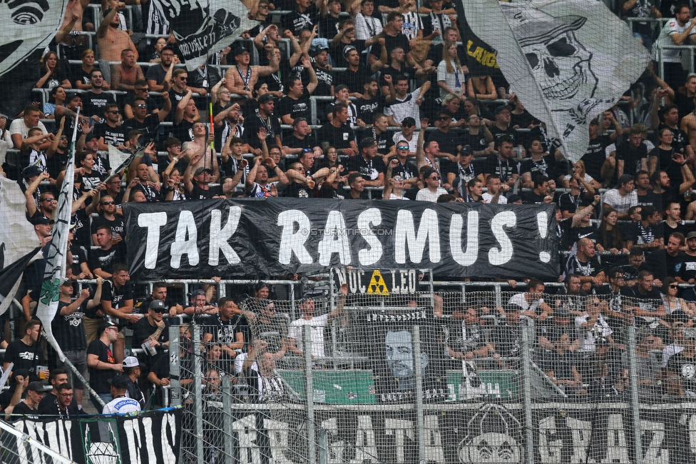 Rapid Wien - Sturm Graz
Oesterreichische Fussball Bundesliga, 6. Runde, SK Rapid Wien - SK Sturm Graz, Allianz Stadion Wien, 28.08.2022. 

Foto zeigt Fans von Sturm mit einem Spruchband
