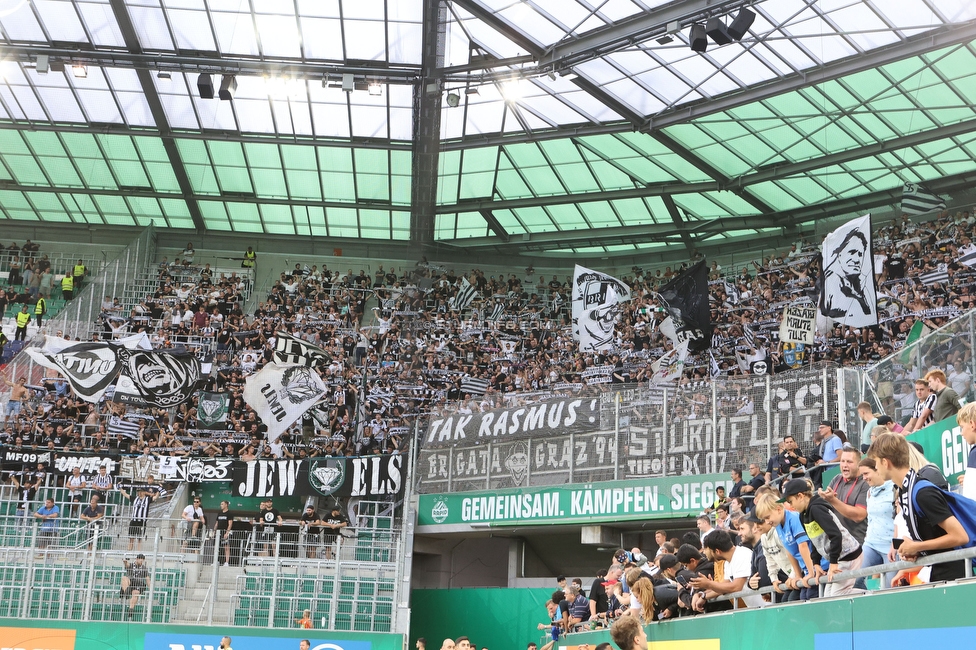 Rapid Wien - Sturm Graz
Oesterreichische Fussball Bundesliga, 6. Runde, SK Rapid Wien - SK Sturm Graz, Weststadion Wien, 28.08.2022. 

Foto zeigt die Mannschaft von Sturm und Fans von Sturm
Schlüsselwörter: jubel