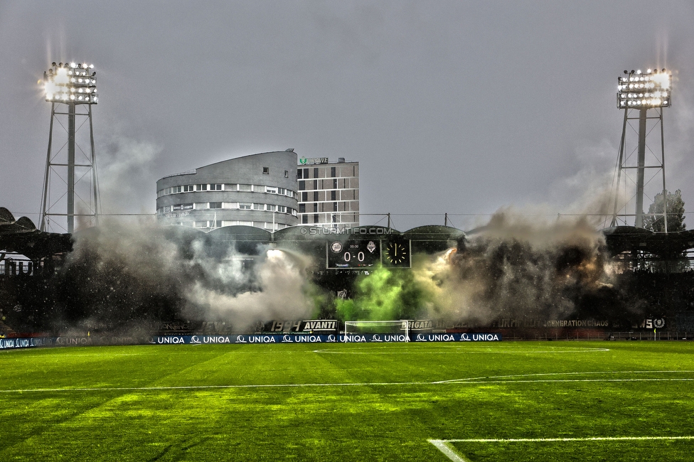 Sturm Graz - Austria Salzburg
OEFB Cup, 2. Runde, SK Sturm Graz - SV Austria Salzburg, Stadion Liebenau Graz, 29.08.2022. 

Foto zeigt Fans von Sturm mit einer Choreografie
Schlüsselwörter: pyrotechnik