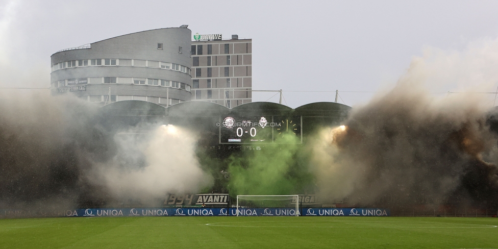 Sturm Graz - Austria Salzburg
OEFB Cup, 2. Runde, SK Sturm Graz - SV Austria Salzburg, Stadion Liebenau Graz, 29.08.2022. 

Foto zeigt Fans von Sturm mit einer Choreografie
Schlüsselwörter: pyrotechnik