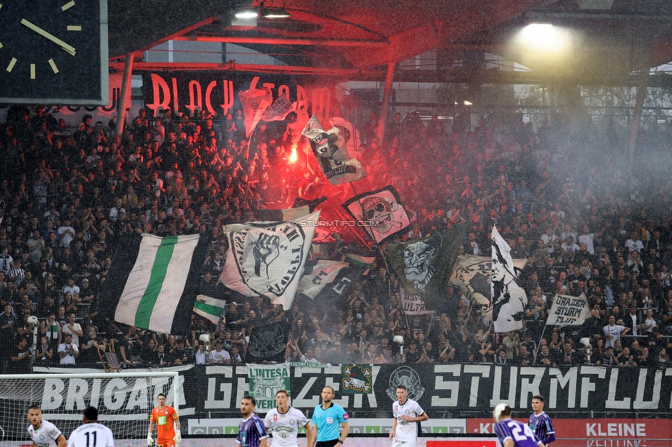 Sturm Graz - Austria Salzburg
OEFB Cup, 2. Runde, SK Sturm Graz - SV Austria Salzburg, Stadion Liebenau Graz, 29.08.2022. 

Foto zeigt Fans von Sturm
Schlüsselwörter: pyrotechnik blackstorm sturmflut