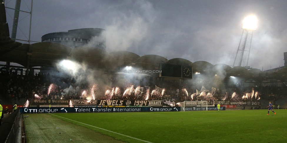 Sturm Graz - Austria Salzburg
OEFB Cup, 2. Runde, SK Sturm Graz - SV Austria Salzburg, Stadion Liebenau Graz, 29.08.2022. 

Foto zeigt Fans von Sturm mit einer Choreografie
Schlüsselwörter: pyrotechnik