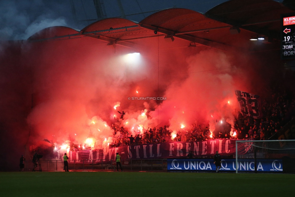 Sturm Graz - Austria Salzburg
OEFB Cup, 2. Runde, SK Sturm Graz - SV Austria Salzburg, Stadion Liebenau Graz, 29.08.2022. 

Foto zeigt Fans von Salzburg mit einer Choreografie
Schlüsselwörter: pyrotechnik