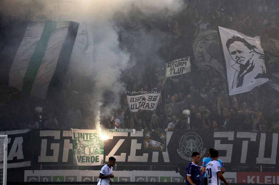 Sturm Graz - Austria Salzburg
OEFB Cup, 2. Runde, SK Sturm Graz - SV Austria Salzburg, Stadion Liebenau Graz, 29.08.2022. 

Foto zeigt Fans von Sturm
Schlüsselwörter: pyrotechnik sturmflut