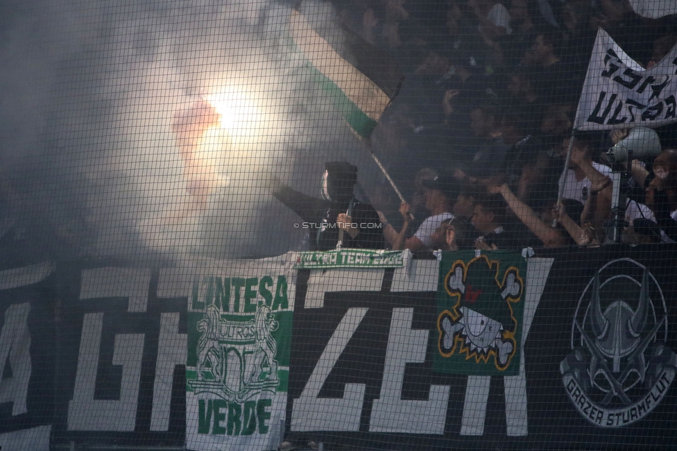 Sturm Graz - Austria Salzburg
OEFB Cup, 2. Runde, SK Sturm Graz - SV Austria Salzburg, Stadion Liebenau Graz, 29.08.2022. 

Foto zeigt Fans von Sturm
Schlüsselwörter: pyrotechnik sturmflut