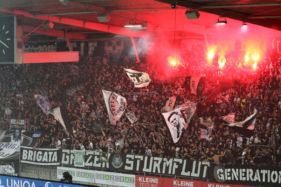 Sturm Graz - Austria Salzburg
OEFB Cup, 2. Runde, SK Sturm Graz - SV Austria Salzburg, Stadion Liebenau Graz, 29.08.2022. 

Foto zeigt Fans von Sturm
Schlüsselwörter: blackstorm sturmflut pyrotechnik