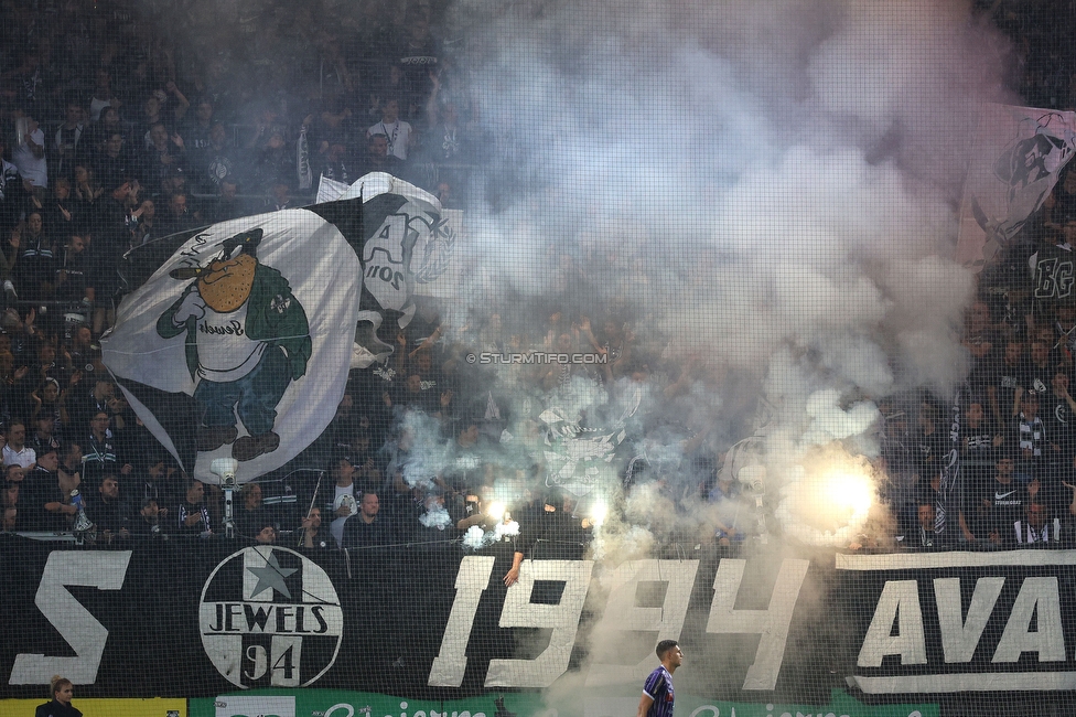 Sturm Graz - Austria Salzburg
OEFB Cup, 2. Runde, SK Sturm Graz - SV Austria Salzburg, Stadion Liebenau Graz, 29.08.2022. 

Foto zeigt Fans von Sturm
Schlüsselwörter: pyrotechnik jewels