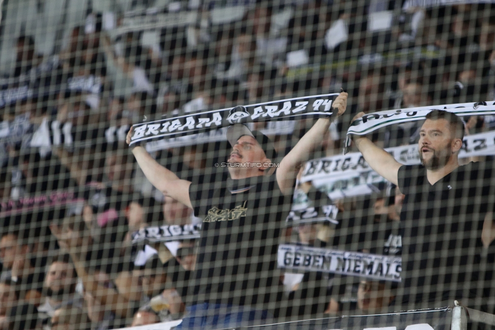 Sturm Graz - Austria Salzburg
OEFB Cup, 2. Runde, SK Sturm Graz - SV Austria Salzburg, Stadion Liebenau Graz, 29.08.2022. 

Foto zeigt Fans von Sturm
Schlüsselwörter: schals brigata