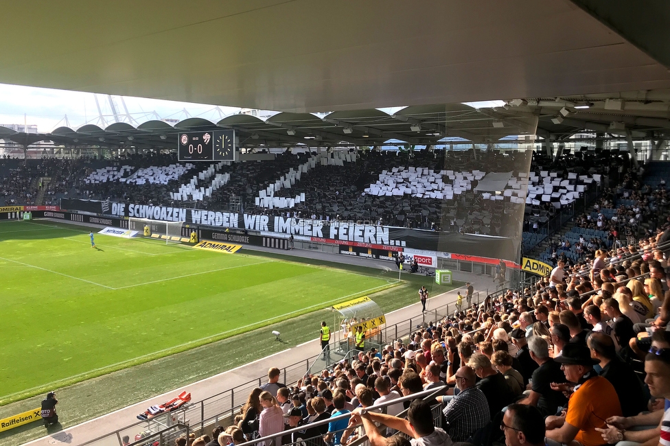 Sturm Graz - Hartberg
Oesterreichische Fussball Bundesliga, 7. Runde, SK Sturm Graz - TSV Hartberg, Stadion Liebenau Graz, 03.09.2022. 

Foto zeigt Fans von Sturm mit einer Choreografie
Schlüsselwörter: generationchaos