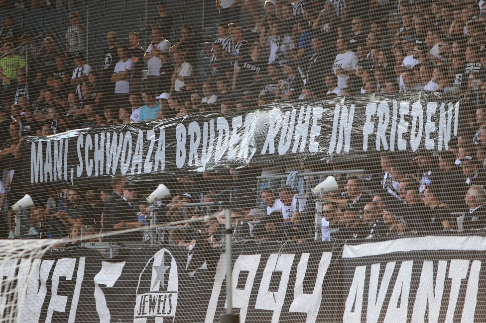 Sturm Graz - Hartberg
Oesterreichische Fussball Bundesliga, 7. Runde, SK Sturm Graz - TSV Hartberg, Stadion Liebenau Graz, 03.09.2022. 

Foto zeigt Fans von Sturm mit einem Spruchband
Schlüsselwörter: todesfall