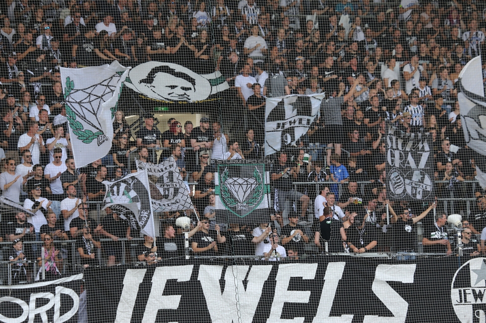 Sturm Graz - Hartberg
Oesterreichische Fussball Bundesliga, 7. Runde, SK Sturm Graz - TSV Hartberg, Stadion Liebenau Graz, 03.09.2022. 

Foto zeigt Fans von Sturm mit einer Choreografie
Schlüsselwörter: generationchaos