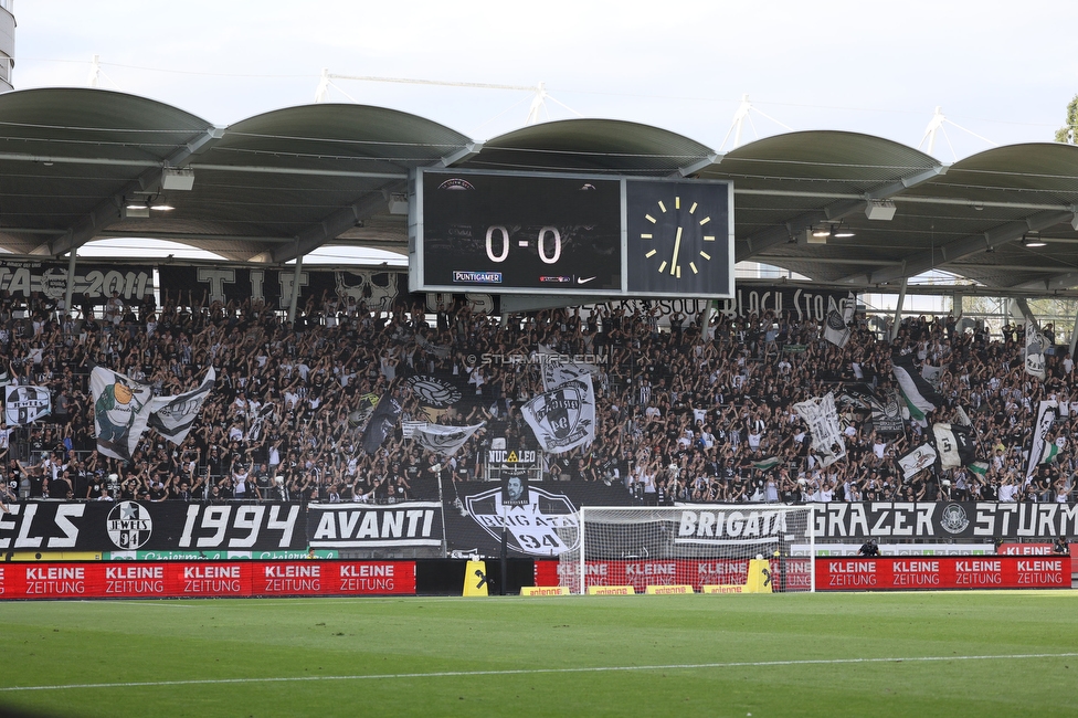 Sturm Graz - Hartberg
Oesterreichische Fussball Bundesliga, 7. Runde, SK Sturm Graz - TSV Hartberg, Stadion Liebenau Graz, 03.09.2022. 

Foto zeigt Fans von Sturm mit einer Choreografie
Schlüsselwörter: generationchaos pyrotechnik