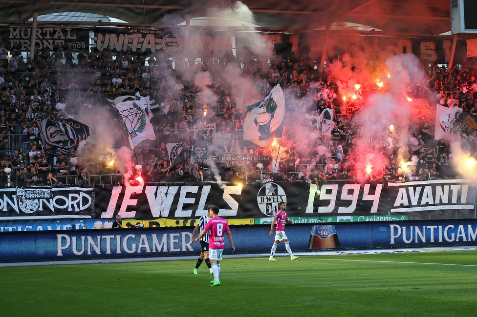 Sturm Graz - Hartberg
Oesterreichische Fussball Bundesliga, 7. Runde, SK Sturm Graz - TSV Hartberg, Stadion Liebenau Graz, 03.09.2022. 

Foto zeigt Fans von Sturm mit einer Choreografie
Schlüsselwörter: generationchaos pyrotechnik