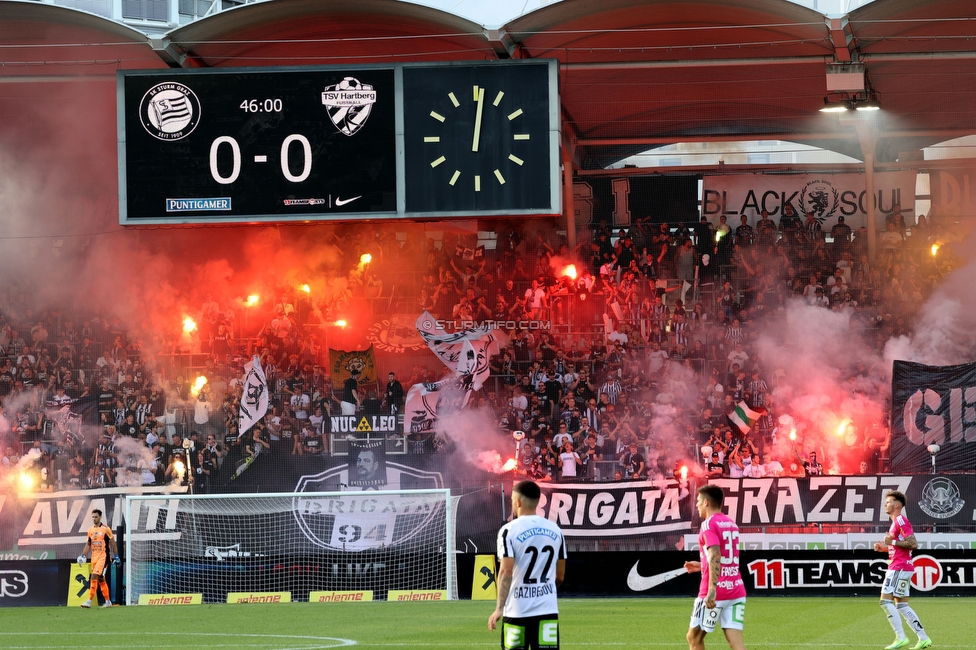 Sturm Graz - Hartberg
Oesterreichische Fussball Bundesliga, 7. Runde, SK Sturm Graz - TSV Hartberg, Stadion Liebenau Graz, 03.09.2022. 

Foto zeigt Fans von Sturm mit einer Choreografie
Schlüsselwörter: generationchaos pyrotechnik