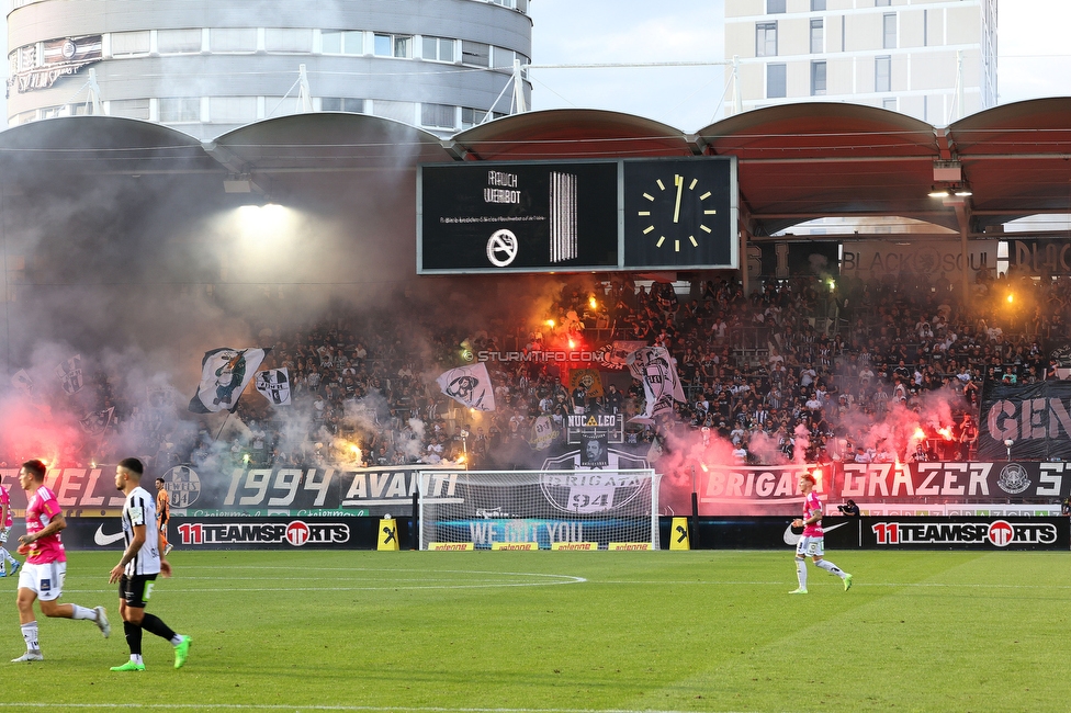 Sturm Graz - Hartberg
Oesterreichische Fussball Bundesliga, 7. Runde, SK Sturm Graz - TSV Hartberg, Stadion Liebenau Graz, 03.09.2022. 

Foto zeigt Fans von Sturm mit einer Choreografie
Schlüsselwörter: generationchaos pyrotechnik