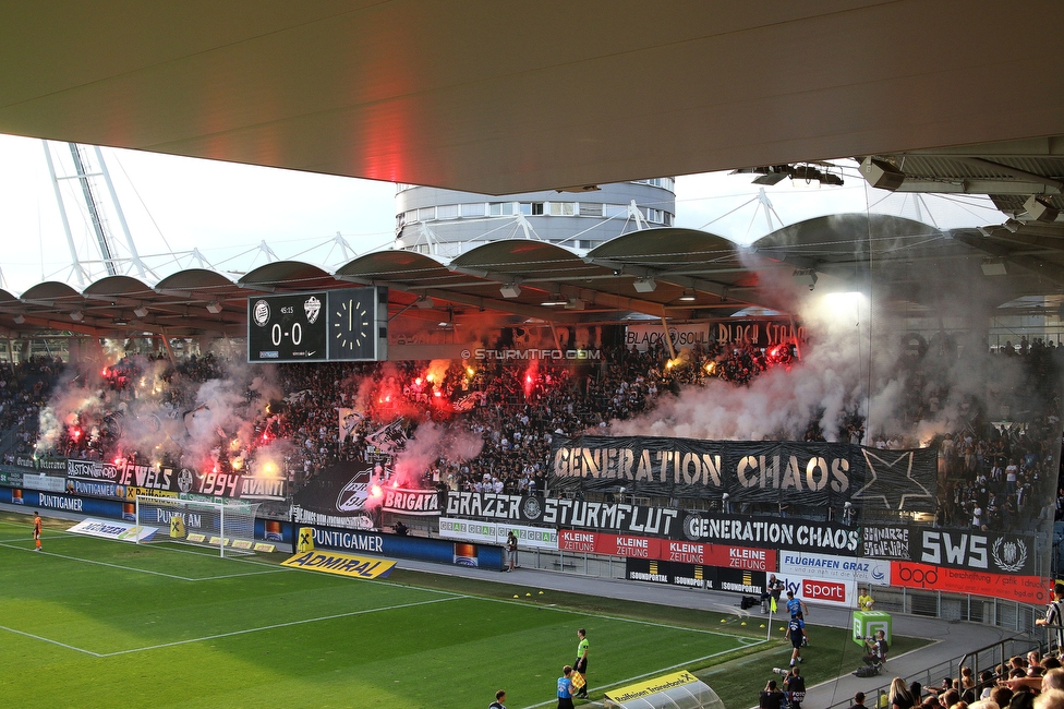 Sturm Graz - Hartberg
Oesterreichische Fussball Bundesliga, 7. Runde, SK Sturm Graz - TSV Hartberg, Stadion Liebenau Graz, 03.09.2022. 

Foto zeigt Fans von Sturm mit einer Choreografie
Schlüsselwörter: generationchaos pyrotechnik