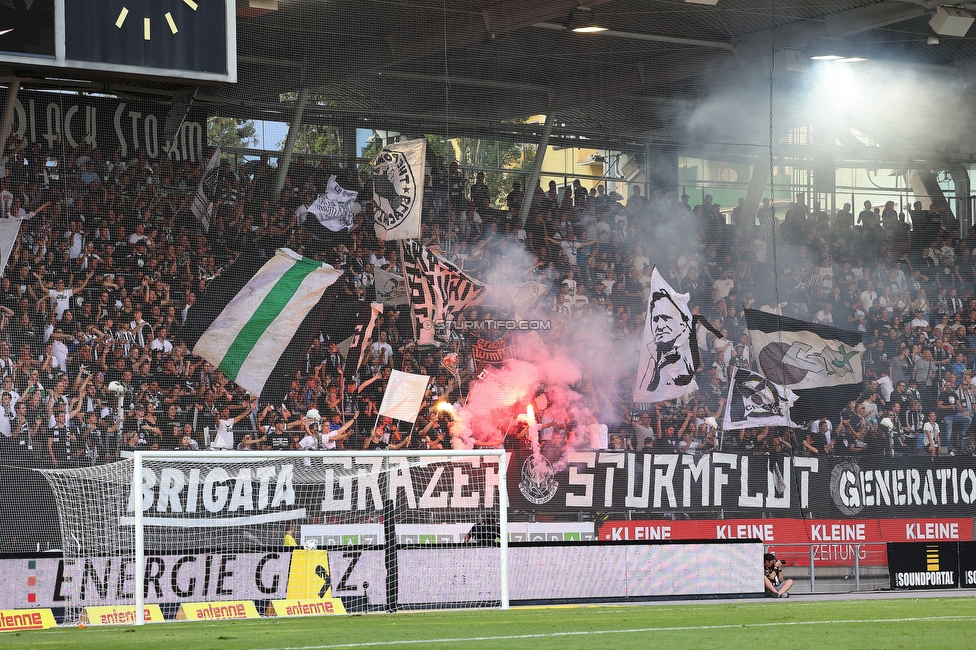 Sturm Graz - Hartberg
Oesterreichische Fussball Bundesliga, 7. Runde, SK Sturm Graz - TSV Hartberg, Stadion Liebenau Graz, 03.09.2022. 

Foto zeigt Fans von Sturm
Schlüsselwörter: sturmflut pyrotechnik