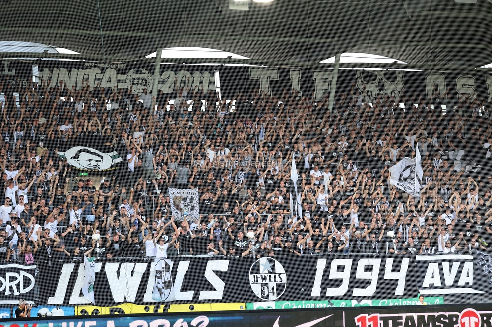 Sturm Graz - Hartberg
Oesterreichische Fussball Bundesliga, 7. Runde, SK Sturm Graz - TSV Hartberg, Stadion Liebenau Graz, 03.09.2022. 

Foto zeigt Fans von Sturm
Schlüsselwörter: jewels