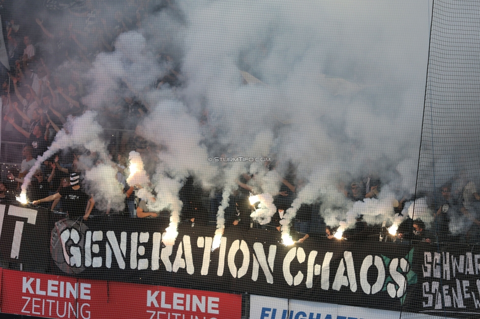 Sturm Graz - Hartberg
Oesterreichische Fussball Bundesliga, 7. Runde, SK Sturm Graz - TSV Hartberg, Stadion Liebenau Graz, 03.09.2022. 

Foto zeigt Fans von Sturm
Schlüsselwörter: generationchaos pyrotechnik