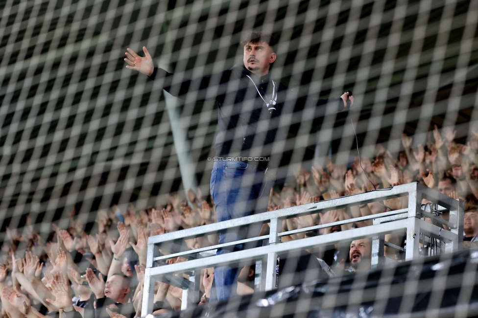 Sturm Graz - Midtjylland
UEFA Europa League Gruppenphase 1. Spieltag, SK Sturm Graz - FC Midtjylland, Stadion Liebenau Graz, 08.09.2022. 

Foto zeigt Fans von Sturm
Schlüsselwörter: brigata vorsaenger