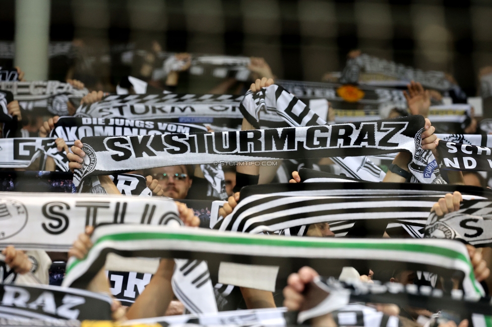 Sturm Graz - Midtjylland
UEFA Europa League Gruppenphase 1. Spieltag, SK Sturm Graz - FC Midtjylland, Stadion Liebenau Graz, 08.09.2022. 

Foto zeigt Fans von Sturm
Schlüsselwörter: schals