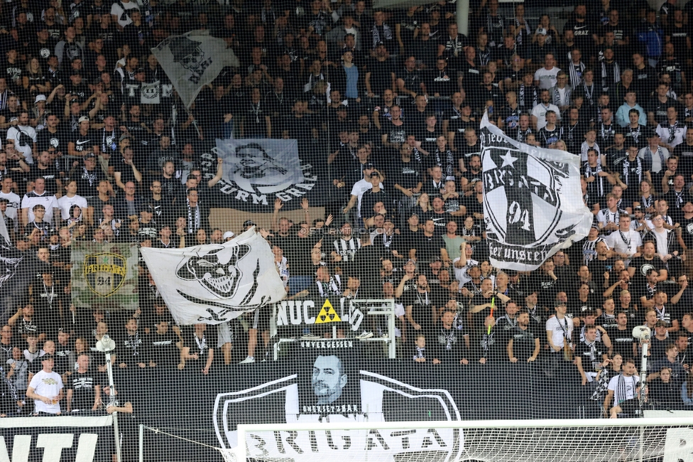 Sturm Graz - Midtjylland
UEFA Europa League Gruppenphase 1. Spieltag, SK Sturm Graz - FC Midtjylland, Stadion Liebenau Graz, 08.09.2022. 

Foto zeigt Fans von Sturm
Schlüsselwörter: brigata