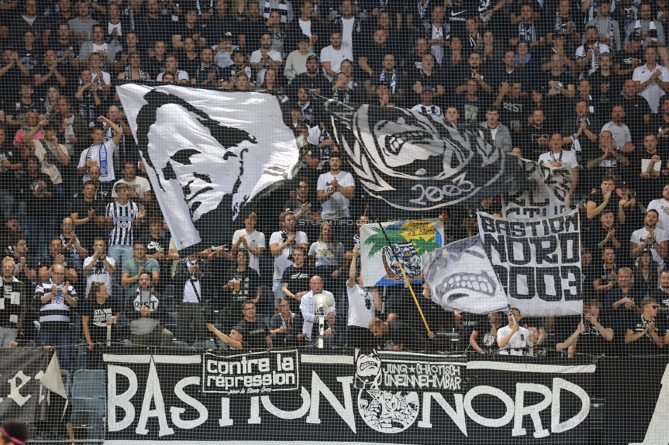 Sturm Graz - Midtjylland
UEFA Europa League Gruppenphase 1. Spieltag, SK Sturm Graz - FC Midtjylland, Stadion Liebenau Graz, 08.09.2022. 

Foto zeigt Fans von Sturm
Schlüsselwörter: bastion