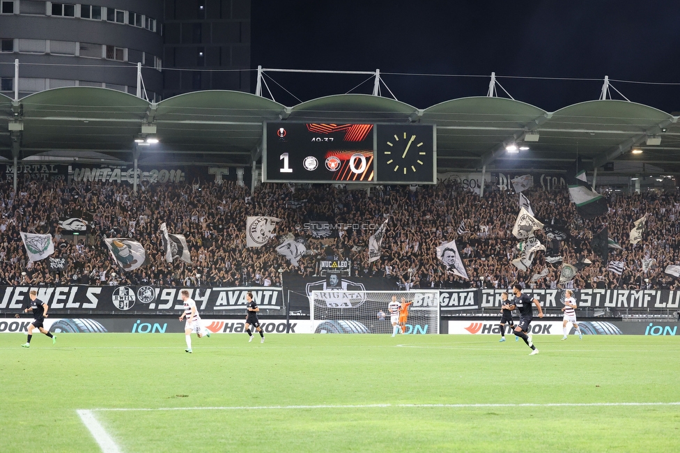 Sturm Graz - Midtjylland
UEFA Europa League Gruppenphase 1. Spieltag, SK Sturm Graz - FC Midtjylland, Stadion Liebenau Graz, 08.09.2022. 

Foto zeigt Fans von Sturm
